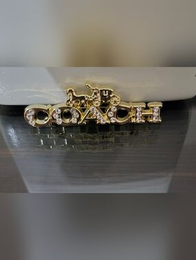 COACH---Gold Logo W/ Sparling Crystal Accent Brooch (Authentic)
